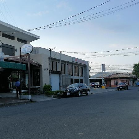 Cabinas Gosen Puntarenas Exterior foto