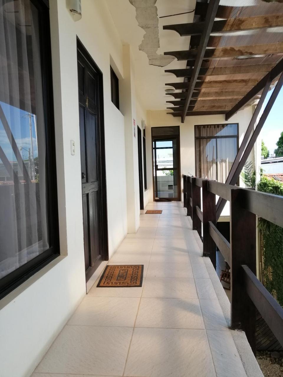 Cabinas Gosen Puntarenas Exterior foto